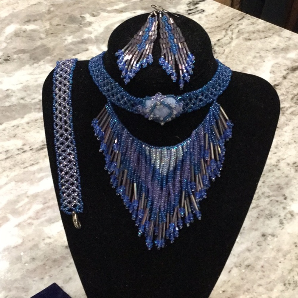 Choker, bracelet and earring set